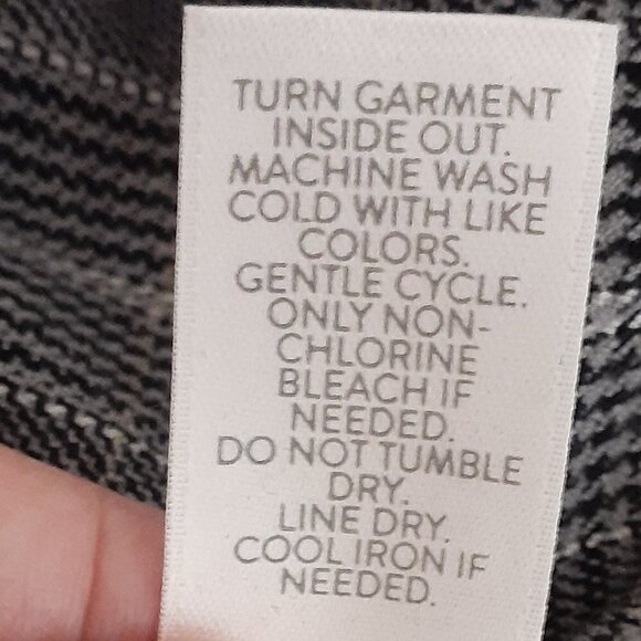 J. JILL "Premium Bi-Stretch, Gray Herringbone Pull On Cuffed Ankle Pants; Size 4 - Picture 5 of 5